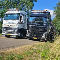 Poll trucks